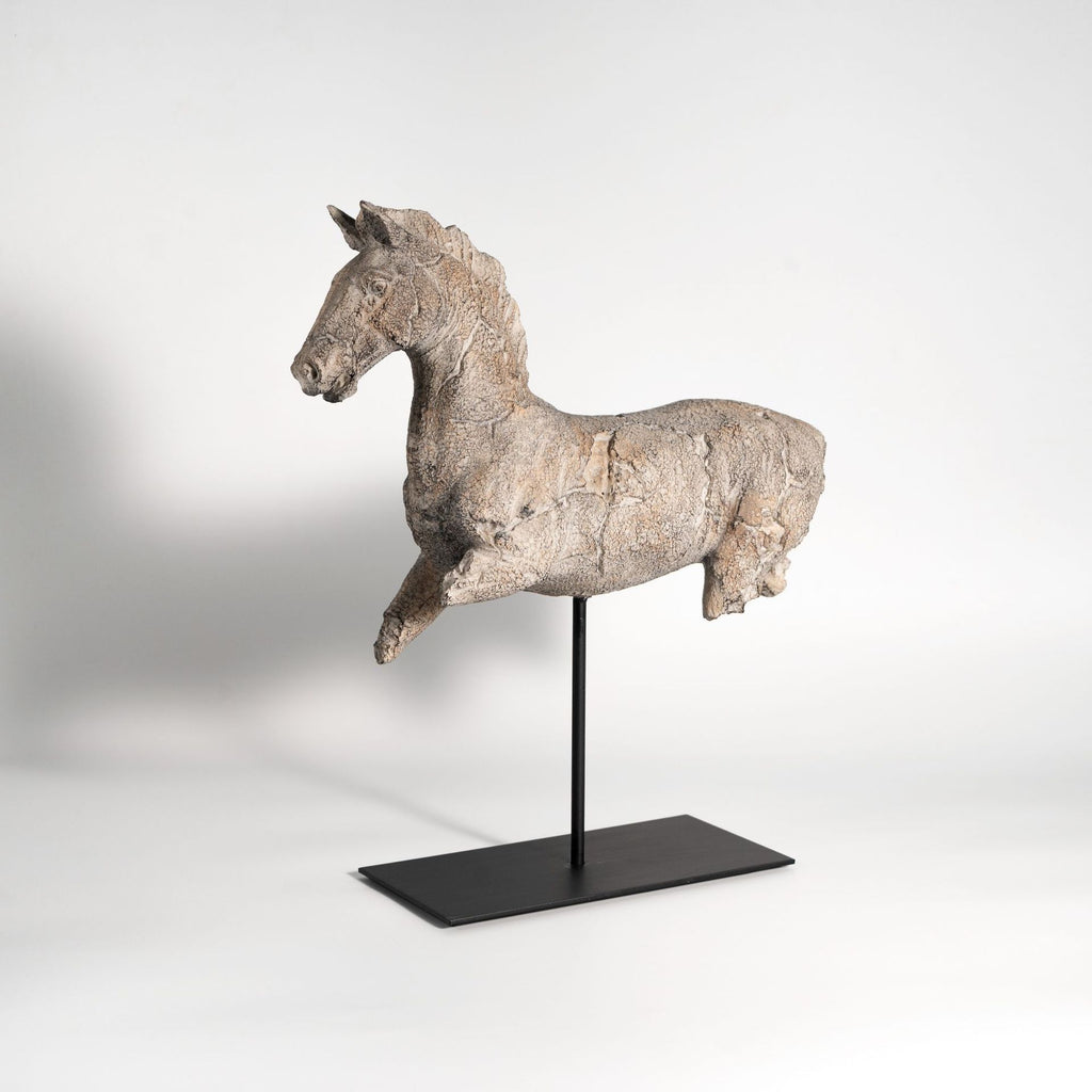 Silent Horse Sculpture — Creative Table Decoration Ornament